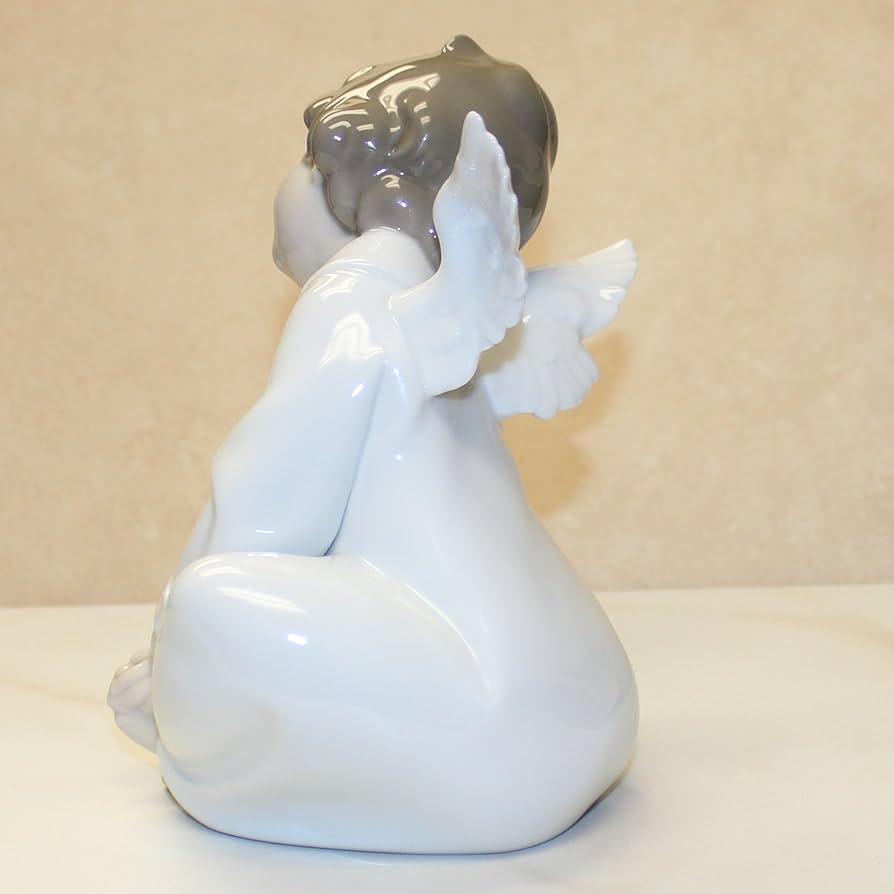 Amazon.com: Lladro Angel Dreaming 01004961 : Home & Kitchen